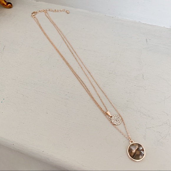 Reitmans Multi Row Rose Gold Medallion Pendant NWOT - Picture 6 of 8